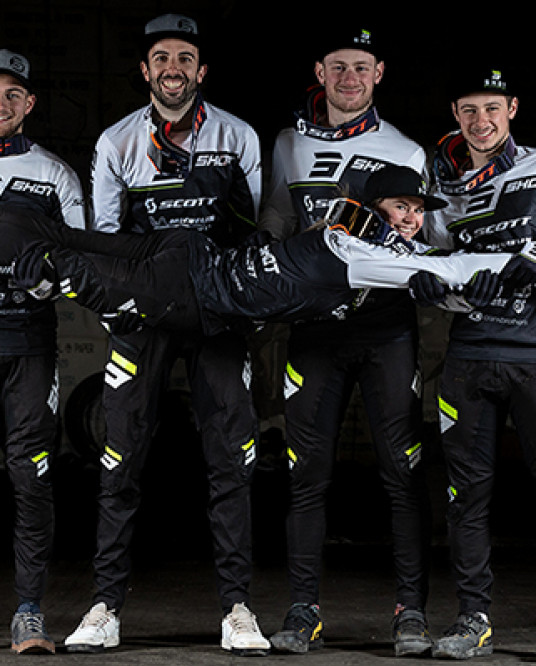 Team SCOTT MANIGOD SHOT